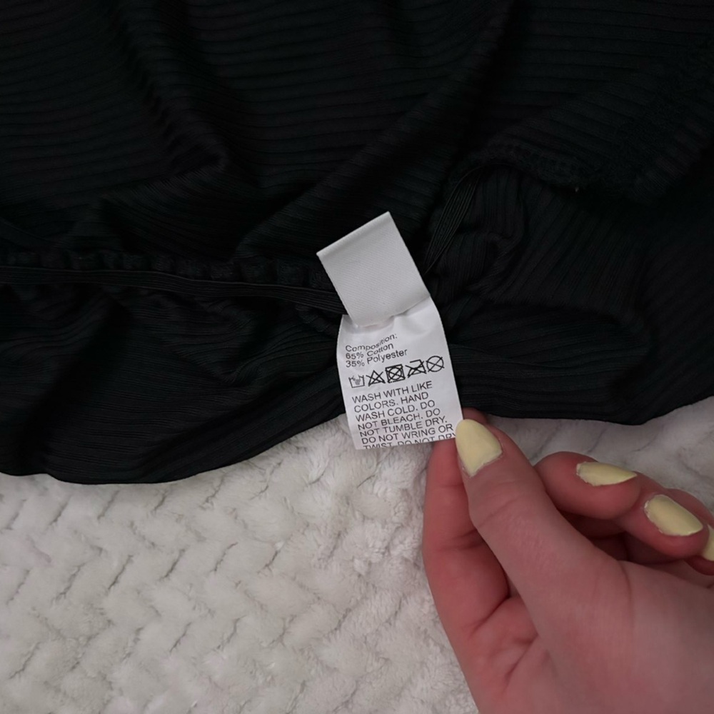 ROMWE Black Ribbed Ruched Mini Skirt - Picture 5 of 5